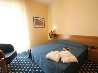 Hotel Biancamano Rimini 3*,