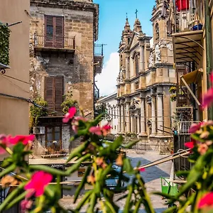 Charming Studio In The Heart Of Historic Center Appartement Palerme
