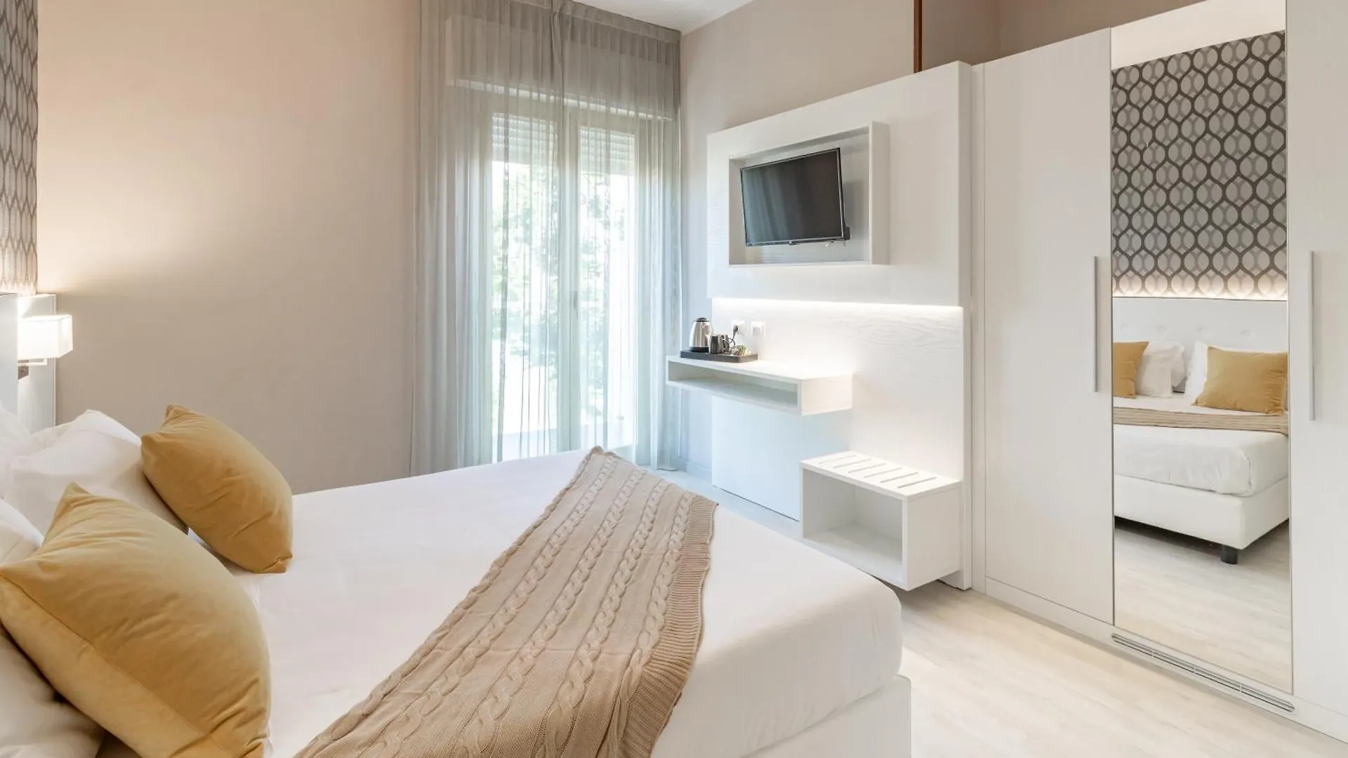 Hotel Biancamano Rimini